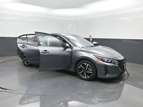 Used 2024 Nissan Sentra SV FWD image 37