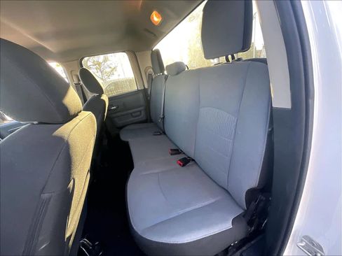 Used 2024 RAM 1500 Classic SLT image 27