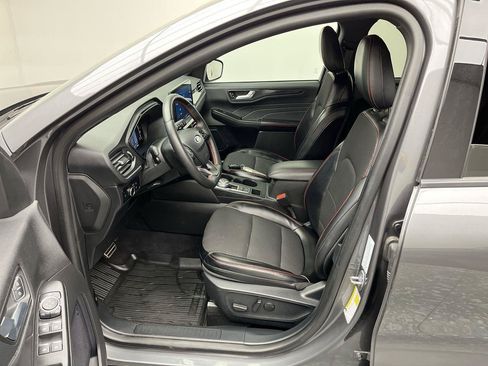 Certified 2024 Ford Escape ST-Line w/ Tech Pack #1 AWD/4WD image 3