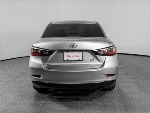 Used 2018 Toyota Yaris iA FWD image 7