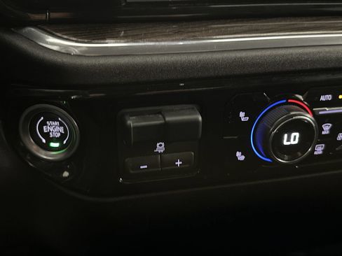 Used 2025 Chevrolet Silverado 1500 RST AWD/4WD image 55