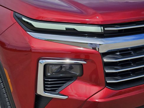 New 2026 Chevrolet Traverse LT w/ Sun and Wheel Package AWD/4WD image 10