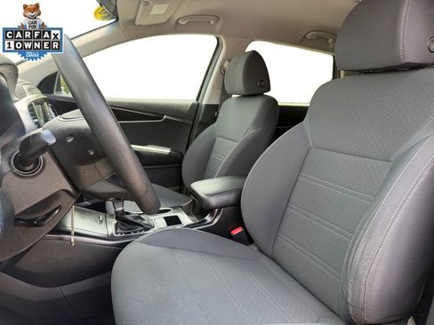 Used 2020 Kia Sorento LX AWD/4WD image 9