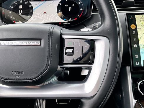 Used 2023 Land Rover Range Rover SE image 12