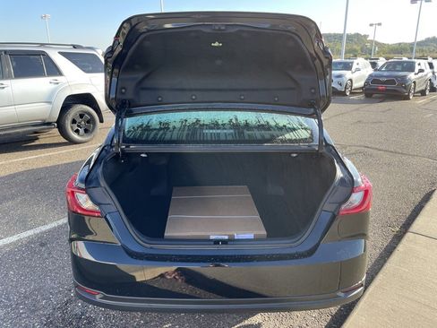 Certified 2025 Toyota Camry LE image 7