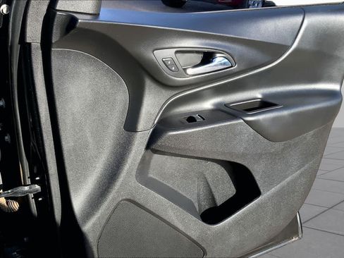 Used 2020 Chevrolet Equinox LT FWD image 23