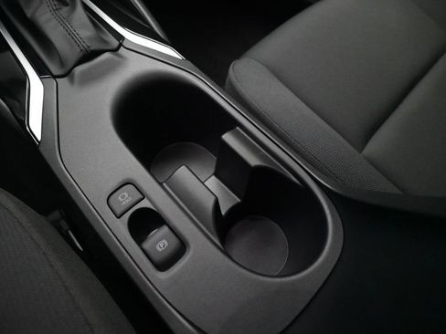 Used 2025 Toyota Corolla LE FWD image 16