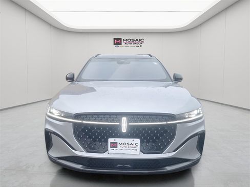 Used 2024 Lincoln Nautilus Reserve w/ Equipment Group 202A image 2