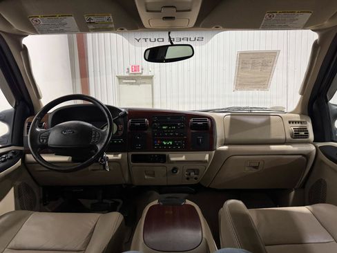 Used 2005 Ford F350 Lariat RWD image 18