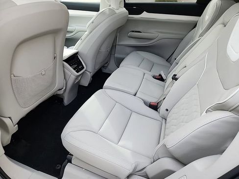 New 2025 Volvo EX90 Ultra image 10