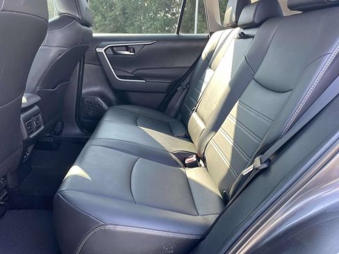 Used 2022 Toyota RAV4 XLE Premium FWD image 14