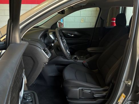 Used 2024 GMC Terrain SLE FWD image 10