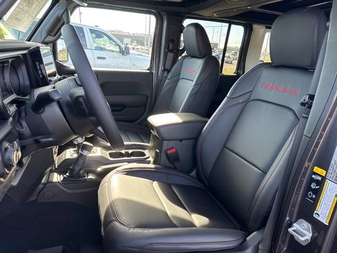 New 2026 Jeep Wrangler Unlimited Rubicon AWD/4WD image 30