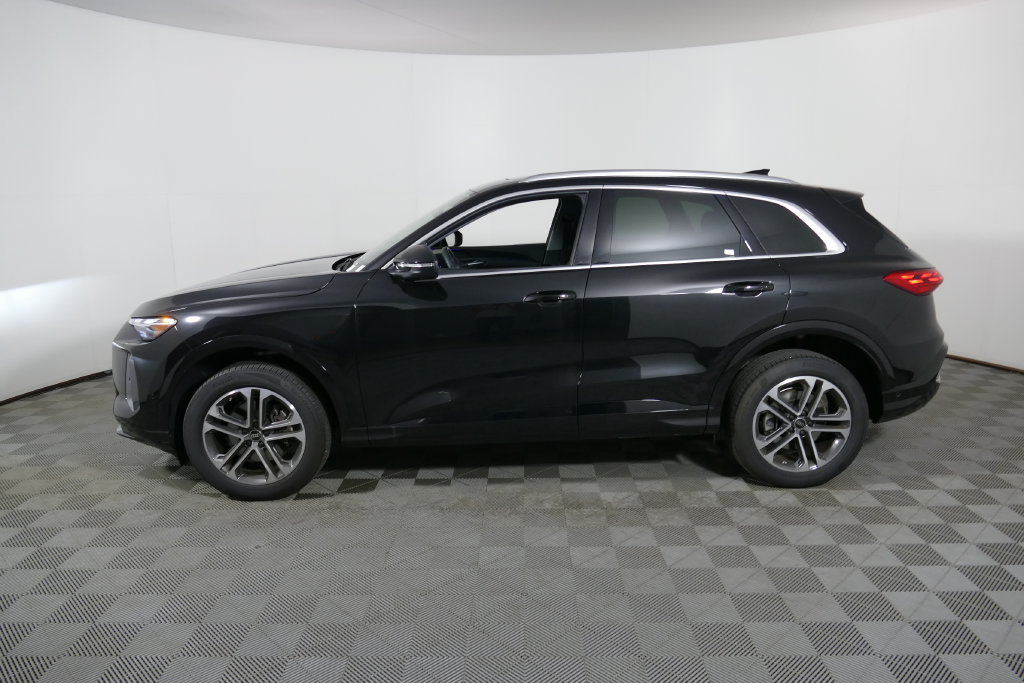 Certified 2025 Audi Q5 Premium w/ Convenience Package AWD/4WD image 6