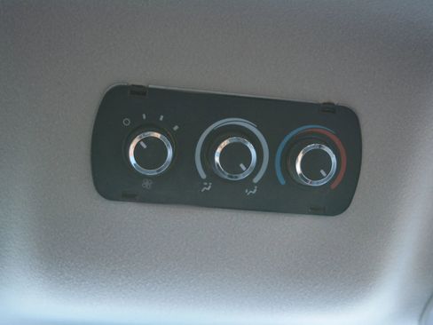 Used 2017 Chevrolet Express 3500 LS image 26