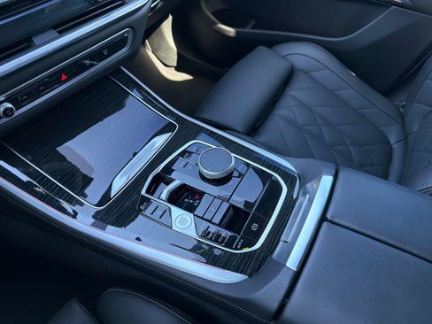 Used 2025 BMW X5 sDrive40i w/ M Sport Package RWD image 44