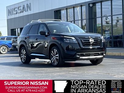 Certified 2025 Nissan Pathfinder Platinum w/ Black Appearance Package