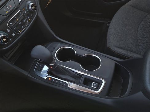 Used 2024 Chevrolet Equinox LT image 19