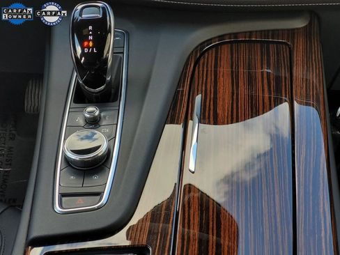 Used 2022 Cadillac Escalade Luxury w/ LPO, Illumination Package image 23