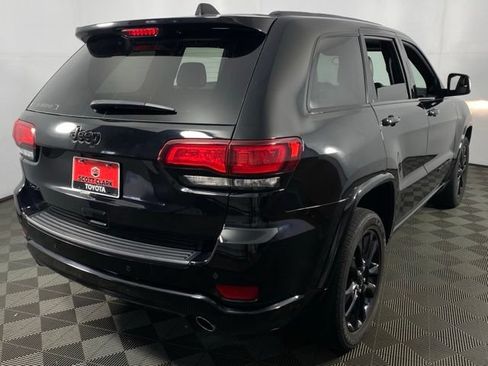 Used 2021 Jeep Grand Cherokee Laredo X AWD/4WD image 9