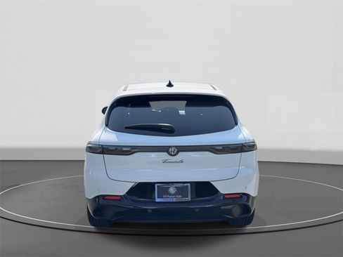 New 2025 Alfa Romeo Tonale w/ Premium Package image 5