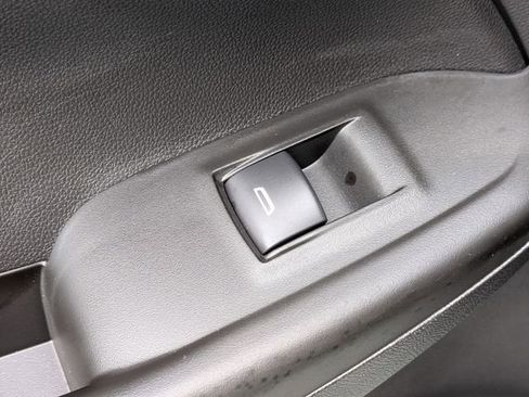 Used 2025 Chevrolet TrailBlazer ACTIV w/ Convenience Package FWD image 28