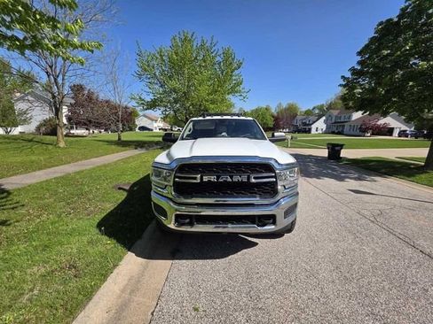 Used 2019 RAM 2500 Tradesman AWD/4WD image 1