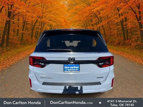 Used 2025 Honda Odyssey Touring image 5