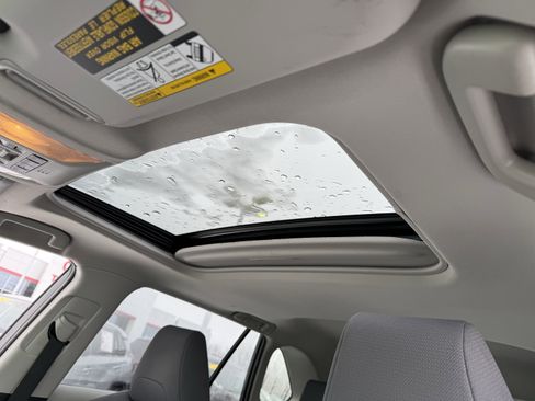 Used 2020 Toyota RAV4 XLE image 14