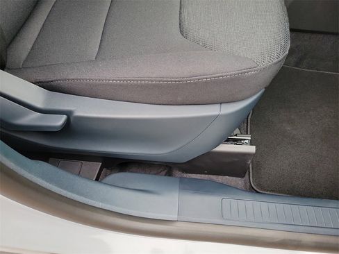 New 2025 Ford Maverick XL w/ Equipment Group 102A image 30