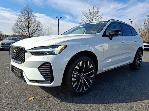 New 2026 Volvo XC60 B5 Ultra w/ Protection Package Premier image 2