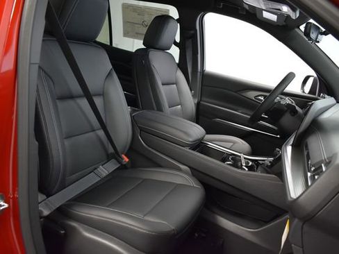 New 2026 Chevrolet Traverse LT w/ Driver Confidence Package AWD/4WD image 28