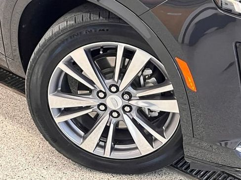 Used 2020 Cadillac XT6 Premium Luxury w/ Platinum Package AWD/4WD image 39