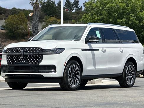 New 2026 Lincoln Navigator L Black Label AWD/4WD image 7