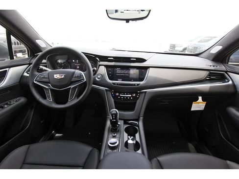 New 2026 Cadillac XT5 Premium Luxury w/ Driver Assist Package FWD image 9