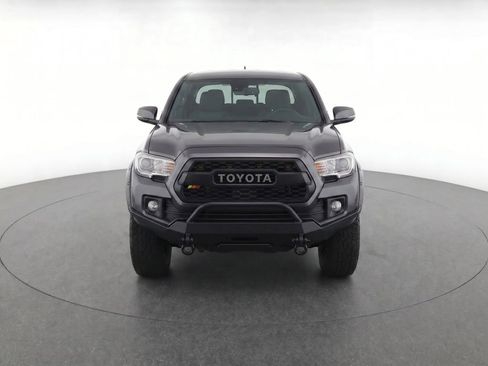 Used 2019 Toyota Tacoma TRD Off-Road AWD/4WD image 6