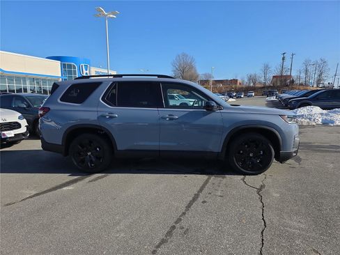 New 2026 Honda Pilot Black Edition image 7