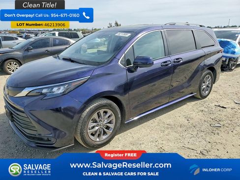 Used 2024 Toyota Sienna LE w/ LE Plus Package image 1