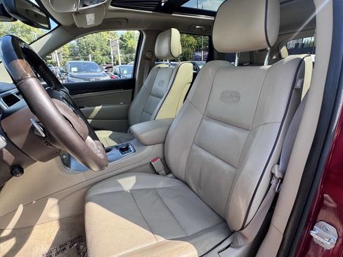 Used 2015 Jeep Grand Cherokee Overland w/ Advanced Technology Group image 12