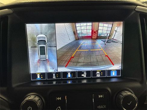 Used 2023 GMC Terrain AT4 w/ Infotainment Package II image 23