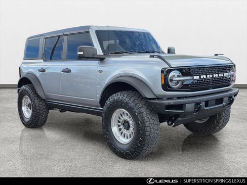 Used 2023 Ford Bronco Wildtrak AWD/4WD image 2