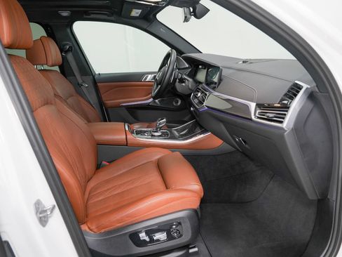 Used 2023 BMW X5 M50i w/ Executive Package AWD/4WD image 2