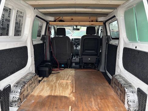 Used 2015 Chevrolet City Express LS image 7
