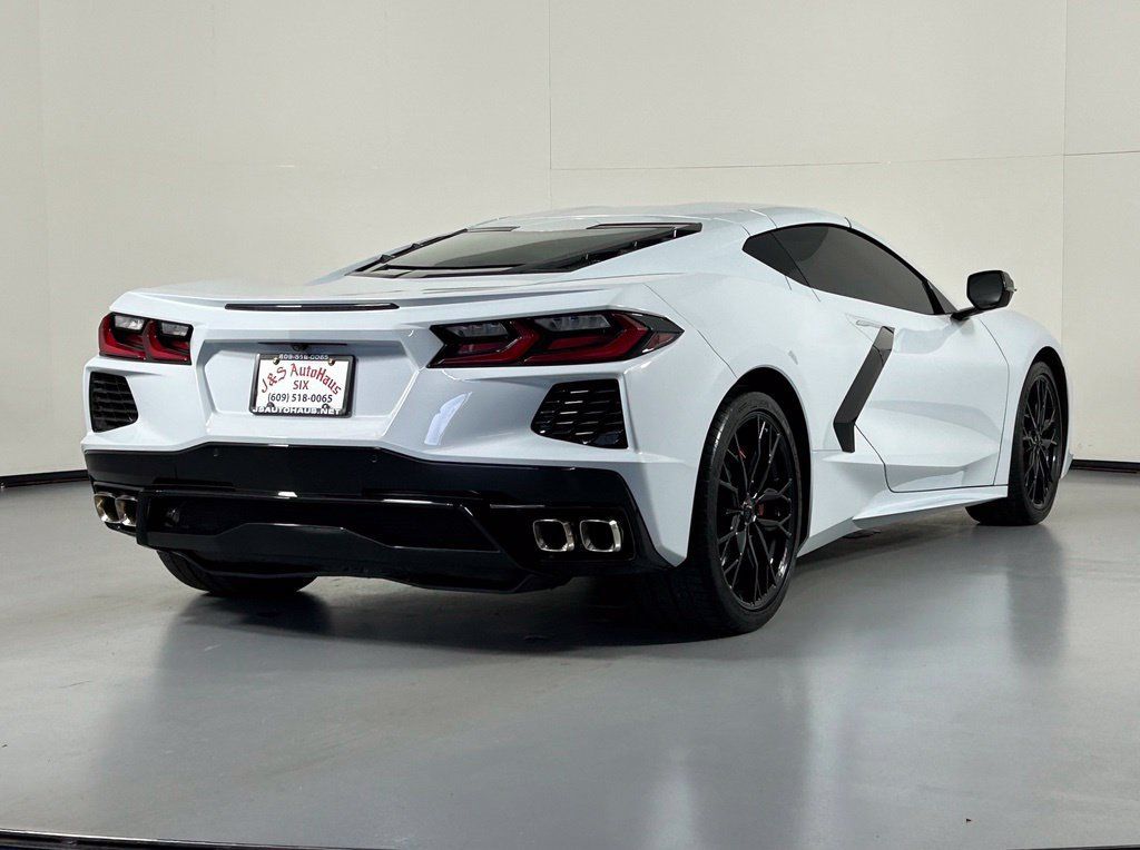 Used 2021 Chevrolet Corvette Stingray Coupe w/ 1LT RWD image 12