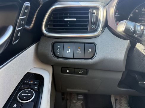 Used 2017 Kia Sorento SX FWD image 13