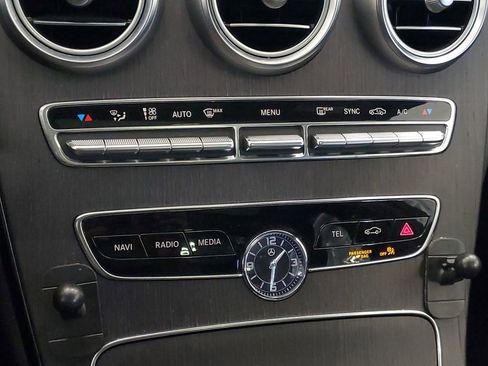 Used 2019 Mercedes-Benz C 300 4MATIC Sedan image 23
