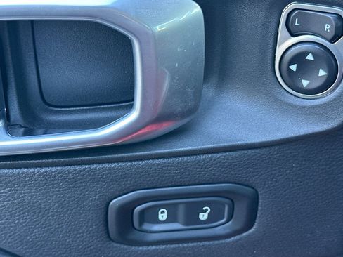 Used 2023 Jeep Wrangler Unlimited Rubicon 4xe image 11