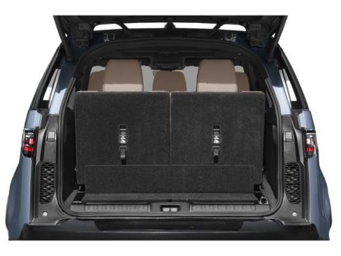 New 2026 Land Rover Discovery Limited Edition AWD/4WD image 13