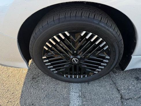 Certified 2025 Nissan Leaf SV Plus image 9