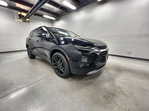 Used 2020 Chevrolet Blazer LT w/ Sound & Technology Package AWD/4WD image 2